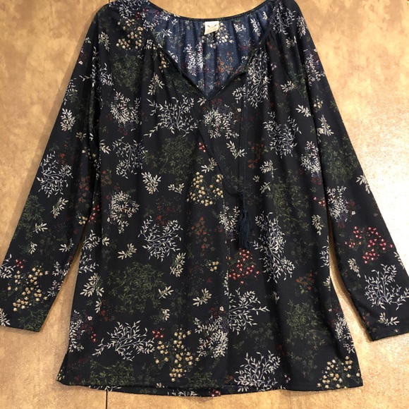 Floral Top - Picture 1 of 4